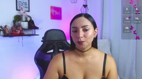 Emmi Cam online show from 05-20-26, 01:17
