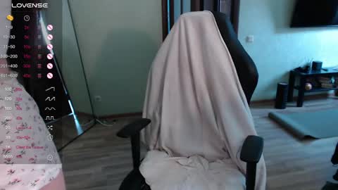Emily online show from 05-16-26, 04:17