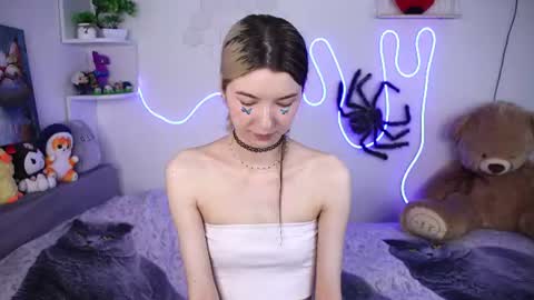 emmie_everly online show from 07-01-26, 01:02