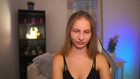 Emmie online show from 03-28-26, 03:00