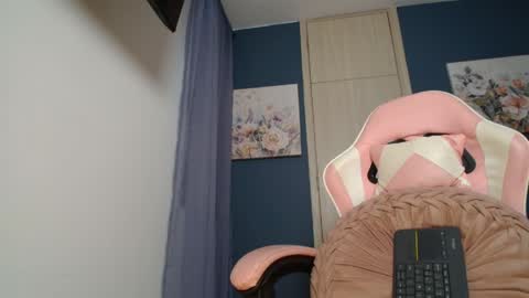 emmily online show from 05-20-26, 06:41