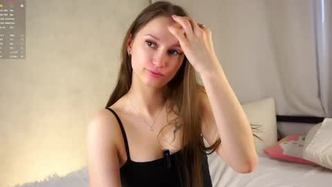 Snapshot of emmyleri chatting on 04-21-26, 01:42 Emmy online show from 04-21-26, 01:42