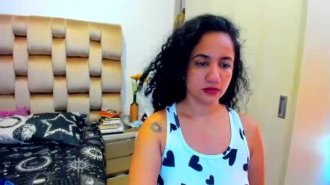 Snapshot of emperatriztapia chatting on 06-23-26, 02:37 emperatriztapia online show from 06-23-26, 02:37