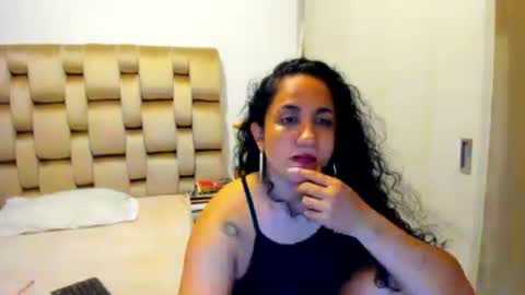 Snapshot of emperatriztapia chatting on 07-06-26, 11:18 emperatriztapia online show from 07-06-26, 11:18