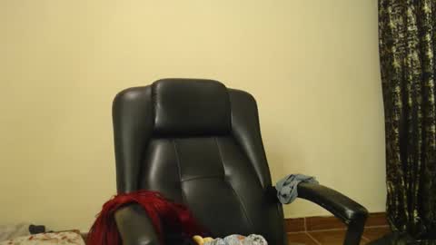 Snapshot of empressvee25 chatting on 01-18-26, 10:24 empress online show from 01-18-26, 10:24