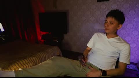 emveeboy96 online show from 04-10-26, 07:07