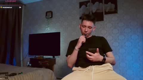 emveeboy96 online show from 05-19-26, 08:59