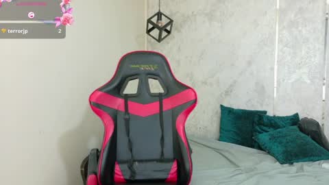 Emy online show from 04-10-26, 06:56