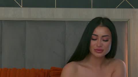 Snapshot of emylaveau chatting on 06-10-26, 06:34 Emy online show from 06-10-26, 06:34