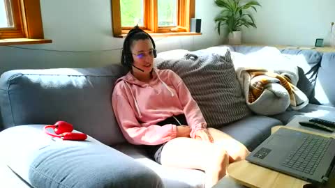 emyxxl online show from 06-02-26, 01:57