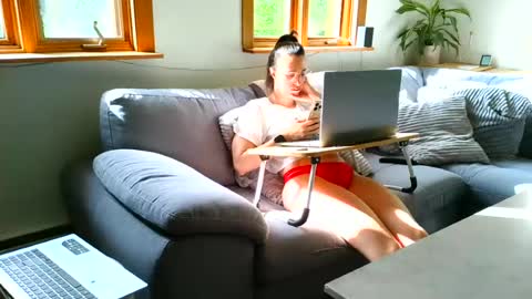 emyxxl online show from 06-15-26, 12:18