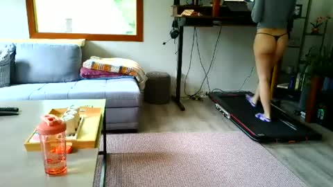emyxxl online show from 06-17-26, 12:40