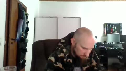 Snapshot of endslaved chatting on 09-18-25, 08:49 endslaved online show from 09-18-25, 08:49