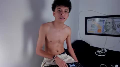 Salo online show from 03-21-26, 06:44