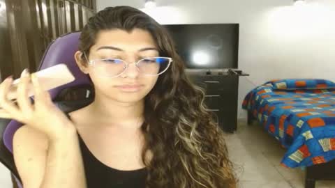 Snapshot of engiel_phoenix chatting on 06-12-26, 01:37 Engiel phoenix instagram engiel 13 online show from 06-12-26, 01:37