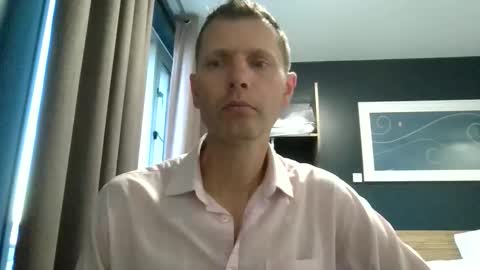 EnglishGuy183 online show from 03-18-26, 05:49