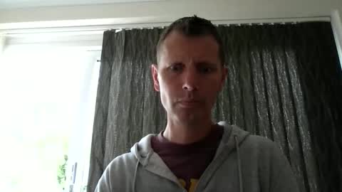 EnglishGuy183 online show from 05-16-26, 01:10