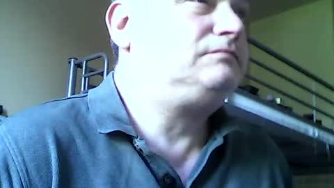 Snapshot of englishguysurrey chatting on 06-21-26, 07:44 englishguysurrey online show from 06-21-26, 07:44
