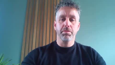 Snapshot of enzoenzo7 chatting on 03-12-25, 01:40 Enzos Massive Cock online show from 03-12-25, 01:40