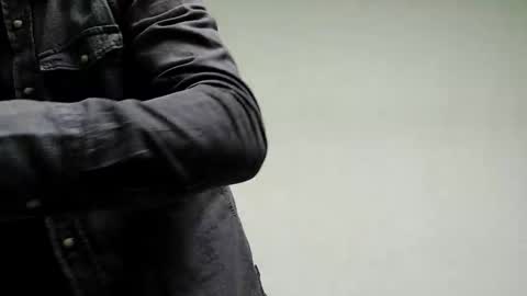 Snapshot of enzoenzo7 chatting on 10-10-25, 02:16 Enzos Massive Cock online show from 10-10-25, 02:16