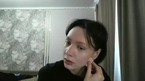 Snapshot of epifaniapaolino chatting on 02-18-26, 07:48 Lucy NEXT STREAM January 5 HNY online show from 02-18-26, 07:48