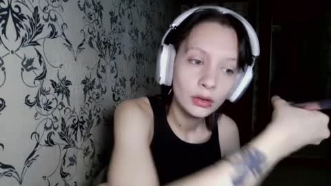 Snapshot of epifaniapaolino chatting on 04-02-26, 08:12 Lucy NEXT STREAM January 5 HNY online show from 04-02-26, 08:12