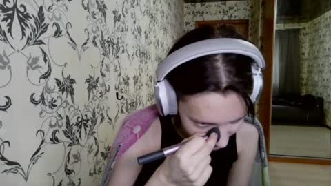 Snapshot of epifaniapaolino chatting on 04-03-26, 10:46 Lucy NEXT STREAM January 5 HNY online show from 04-03-26, 10:46