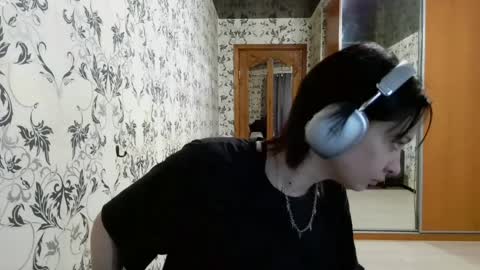 Snapshot of epifaniapaolino chatting on 04-09-26, 09:15 Lucy NEXT STREAM January 5 HNY online show from 04-09-26, 09:15