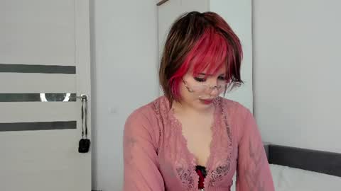 Snapshot of erapody chatting on 06-18-26, 06:35 Venice online show from 06-18-26, 06:35
