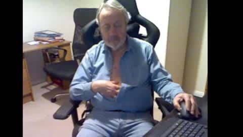 erasmus_d online show from 01-14-26, 06:13