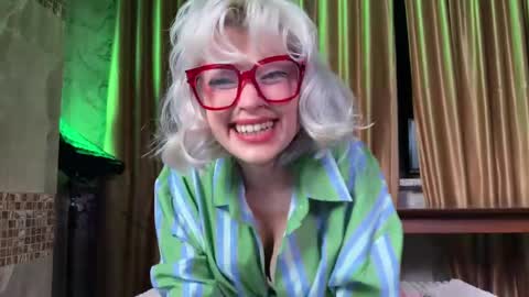 Snapshot of erectioneeering chatting on 05-18-26, 07:09 Alissa online show from 05-18-26, 07:09