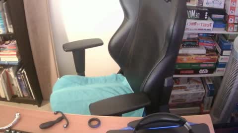 Snapshot of erik_dapper chatting on 03-25-26, 05:41 Erik Dapper online show from 03-25-26, 05:41