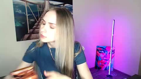 Erika online show from 03-30-26, 12:06