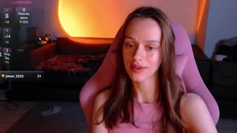 Erika online show from 09-11-25, 05:13