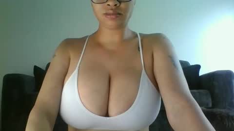 erin2025 online show from 04-09-26, 08:36