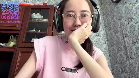 Luna online show from 06-12-26, 04:33