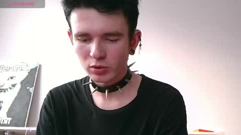 Snapshot of ernest_ice chatting on 03-28-26, 02:05 Ernest online show from 03-28-26, 02:05