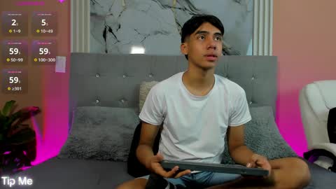 Eros Lux1 online show from 05-15-26, 01:07