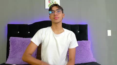 Eros Lux1 online show from 05-31-26, 03:19