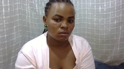 Snapshot of erotic_ebony56 chatting on 06-17-26, 06:38 erotic_ebony56 online show from 06-17-26, 06:38