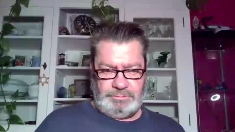 Erwins room welcome sound on online show from 01-18-25, 09:45