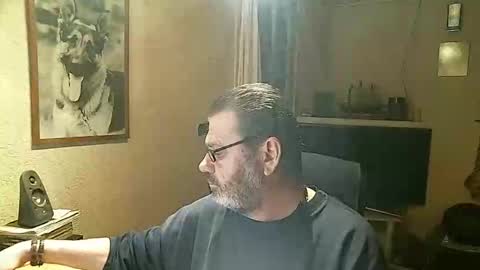 Erwins room welcome sound on online show from 01-19-25, 10:28