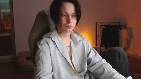 Snapshot of esajukyy chatting on 06-27-26, 04:12 esajukyy online show from 06-27-26, 04:12