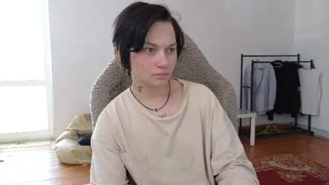 Snapshot of esajukyy chatting on 07-10-26, 02:27 esajukyy online show from 07-10-26, 02:27