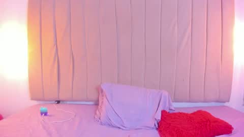 Snapshot of escar_let chatting on 06-22-26, 12:56 Scarlett online show from 06-22-26, 12:56