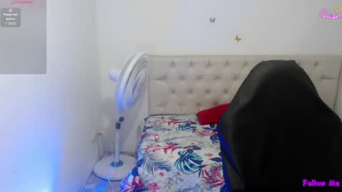 Snapshot of esmeralda_collins__ chatting on 06-22-26, 07:00 ESMERALDA online show from 06-22-26, 07:00