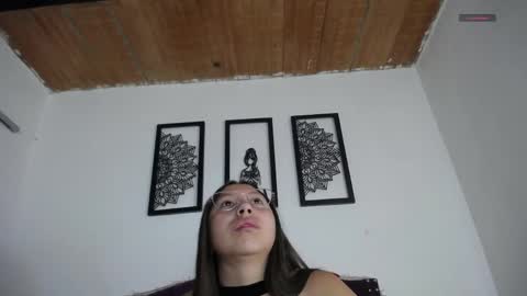 Esmeralda online show from 04-16-26, 12:17