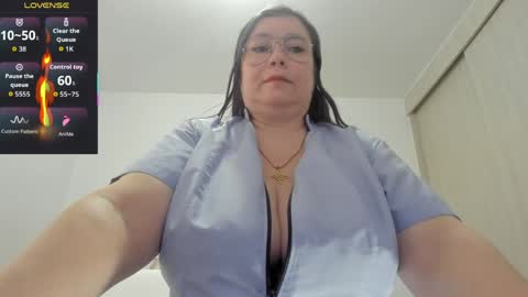 Snapshot of esmeraldo_mfc chatting on 05-05-26, 09:56 Esmeralda online show from 05-05-26, 09:56