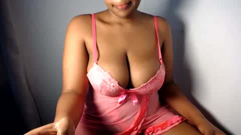 Snapshot of esmeray_ chatting on 07-10-26, 10:51 Esme online show from 07-10-26, 10:51