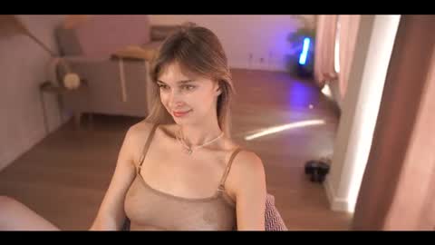 Snapshot of esmereal chatting on 06-25-26, 05:56 How was your Christmas online show from 06-25-26, 05:56